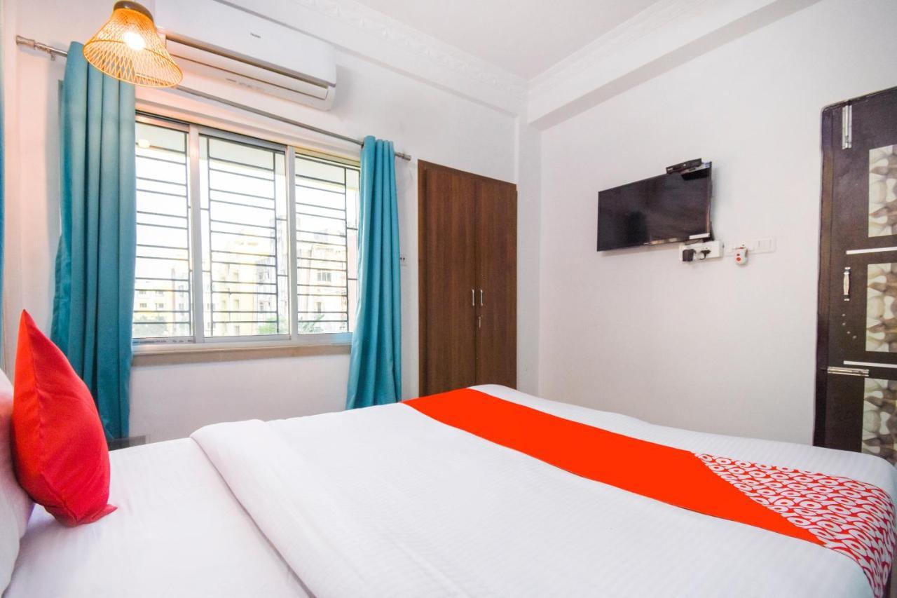 Oyo Flagship Mishika Homes コルカタ エクステリア 写真